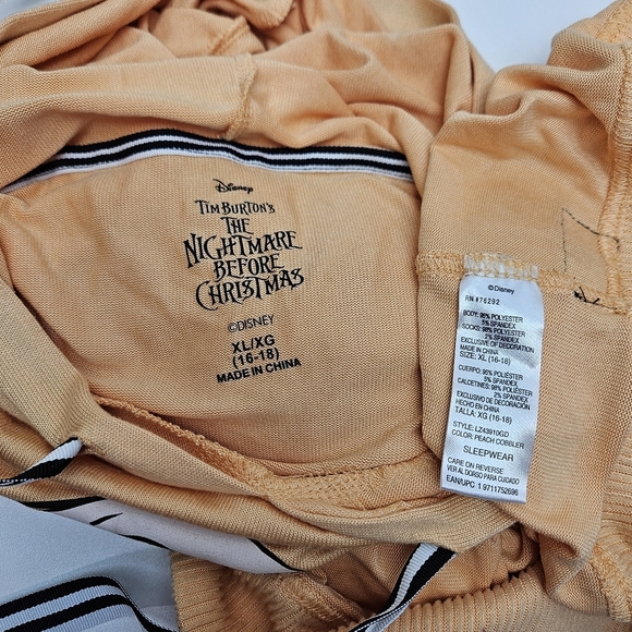 The Nightmare Before Christmas Sleepwear Nwot - Picture 9 of 9